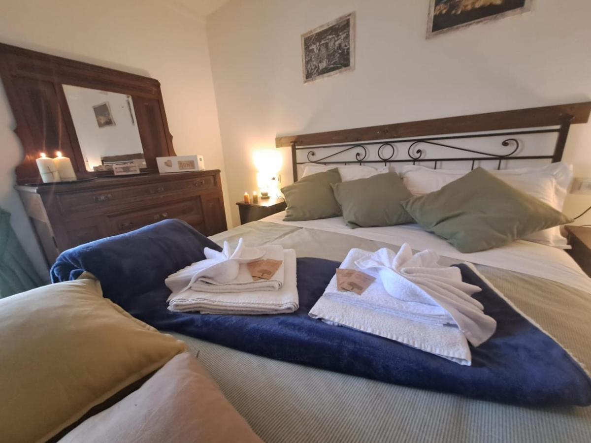 La Casetta Dei Volontari Pitigliano Kültér fotó